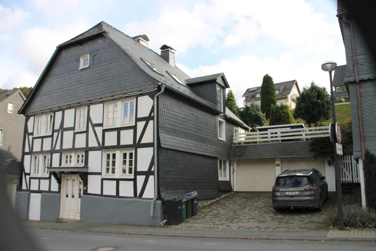 Ferienhaus Winterberg Fuer 12 Personen Sauna Garten Garage Hund Ngoại thất bức ảnh
